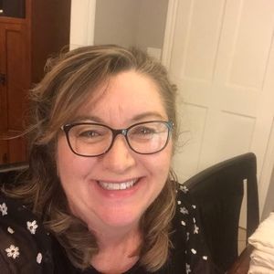 Meet your Posher, Laurie